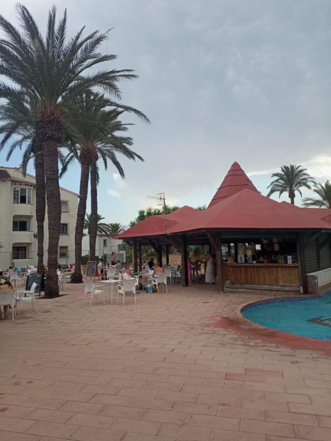 Alojamiento con Piscina y chiringuito Dénia Exterior foto