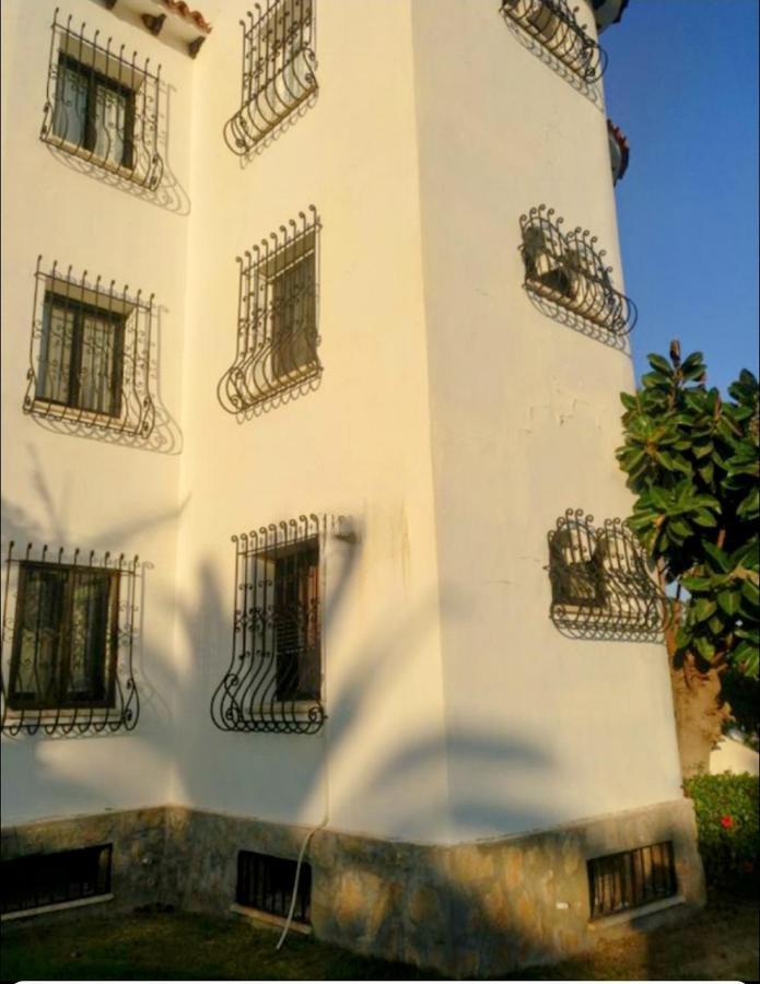 Alojamiento con Piscina y chiringuito Dénia Exterior foto